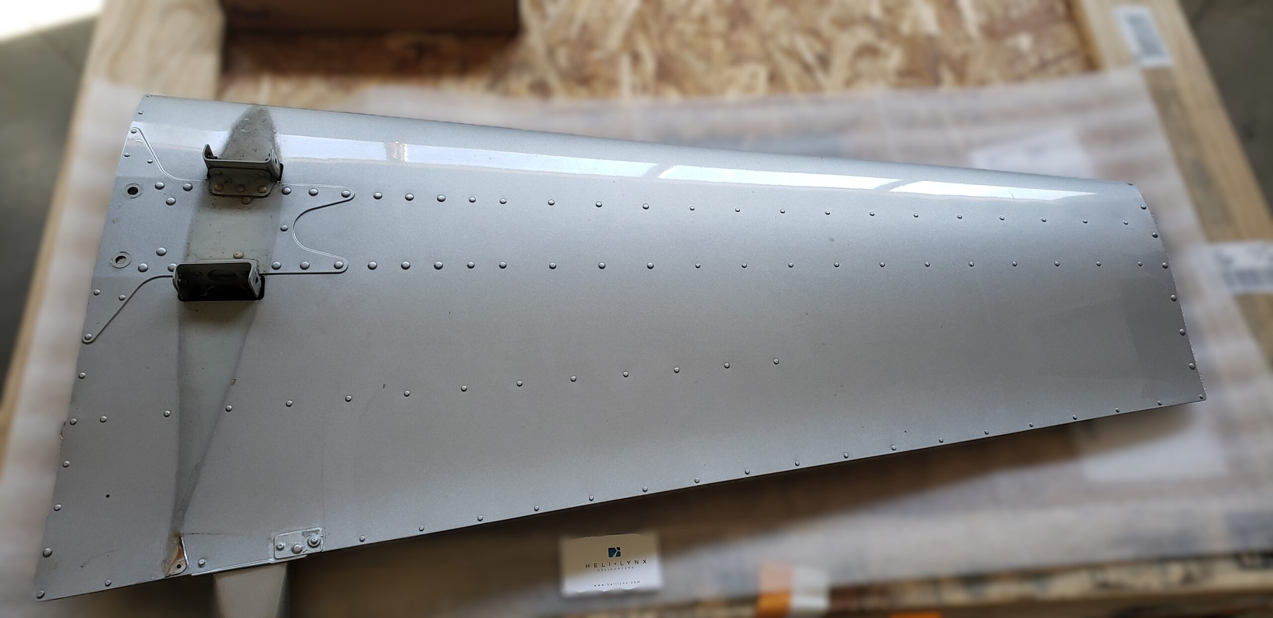 R66 HORIZONTAL STABILIZER C044-1 - SILVER - Image 2