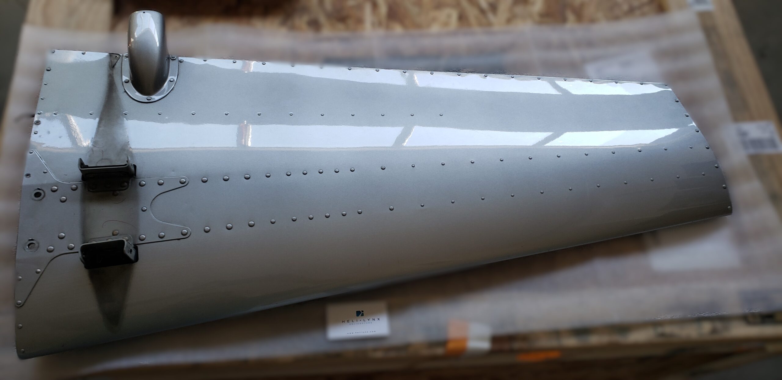 R66 HORIZONTAL STABILIZER C044-1 - SILVER - Image 1